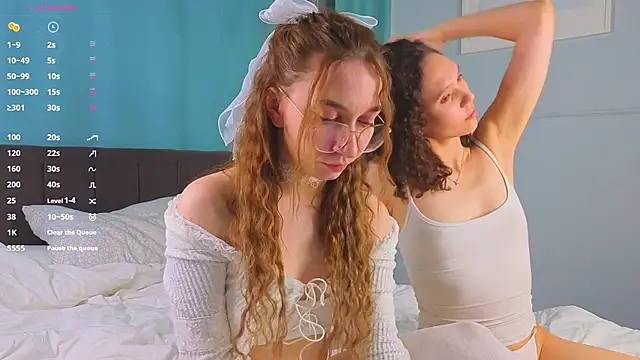 JohnetteConstine online show from December 22, 2025, 5:43 pm