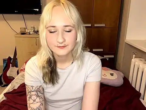 Ulemonala Cute online show from October 19, 2025, 6:19 pm