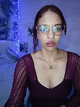 Snapshot of cerecita_anna chatting on July 7, 2026, 11:31 pm cerecita anna online show from July 7, 2026, 11:31 pm