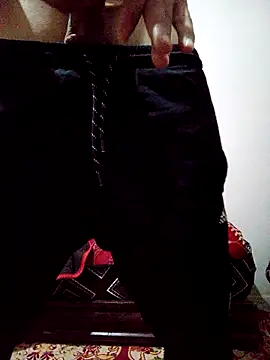 Snapshot of latarak321 chatting on December 13, 2025, 10:15 pm latarak321 online show from December 13, 2025, 10:15 pm