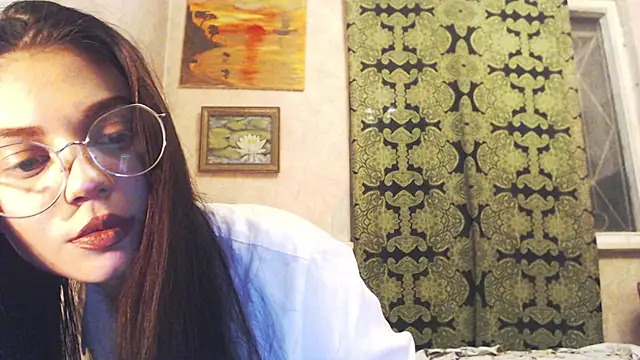 Snapshot of Lady_Elsa_Snow chatting on November 9, 2025, 3:21 pm Lady Elsa Snow online show from November 9, 2025, 3:21 pm