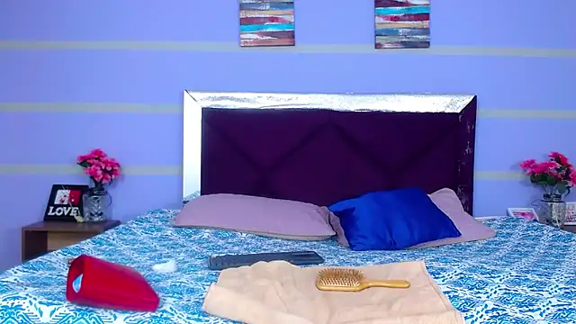 Snapshot of LizzyGrey_ chatting on October 9, 2025, 7:12 pm LizzyGrey online show from October 9, 2025, 7:12 pm