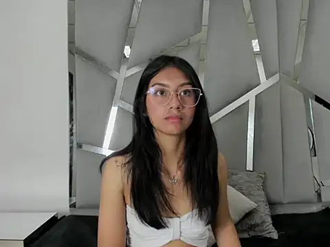 Snapshot of Mia_clark18 chatting on October 21, 2025, 9:04 pm Mia clark18 online show from October 21, 2025, 9:04 pm