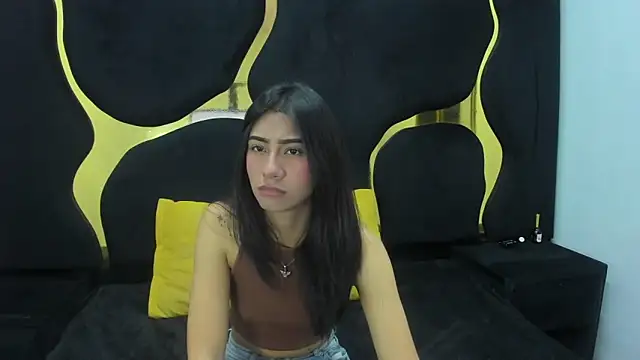 Snapshot of Mia_clark18 chatting on October 22, 2025, 5:02 pm Mia clark18 online show from October 22, 2025, 5:02 pm