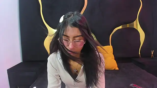 Snapshot of Mia_clark18 chatting on October 24, 2025, 4:14 pm Mia clark18 online show from October 24, 2025, 4:14 pm