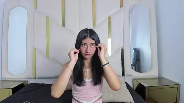 Snapshot of Mia_clark18 chatting on October 25, 2025, 6:57 pm Mia clark18 online show from October 25, 2025, 6:57 pm