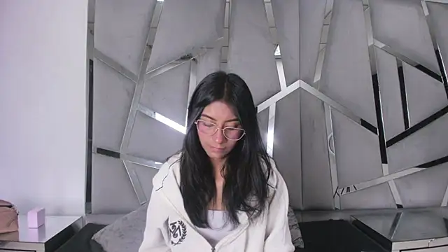 Snapshot of Mia_clark18 chatting on November 11, 2025, 8:42 pm Mia clark18 online show from November 11, 2025, 8:42 pm