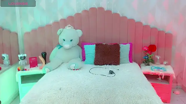 Snapshot of amber_maldonado chatting on October 15, 2025, 6:57 am amber maldonado online show from October 15, 2025, 6:57 am