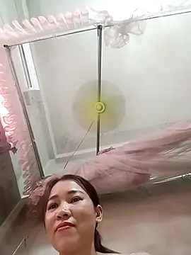 ladzy sexy online show from April 28, 2026, 4:17 am