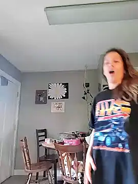 Snapshot of Cassaroll333 chatting on October 17, 2025, 3:36 pm Cassaroll333 online show from October 17, 2025, 3:36 pm