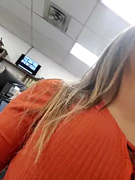 Snapshot of Cassaroll333 chatting on October 29, 2025, 3:36 pm Cassaroll333 online show from October 29, 2025, 3:36 pm