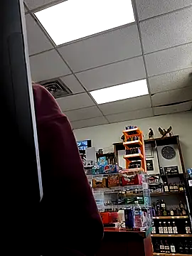 Snapshot of Cassaroll333 chatting on November 10, 2025, 5:12 pm Cassaroll333 online show from November 10, 2025, 5:12 pm