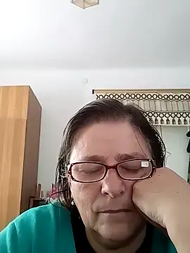 Snapshot of MilaCold5443 chatting on October 31, 2025, 11:00 am MilaCold5443 online show from October 31, 2025, 11:00 am