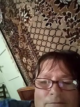 MilaCold5443 online show from May 12, 2026, 6:43 am