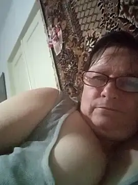 MilaCold5443 online show from May 21, 2026, 7:32 pm