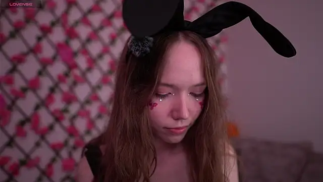 Petite Polly online show from October 22, 2025, 1:17 am