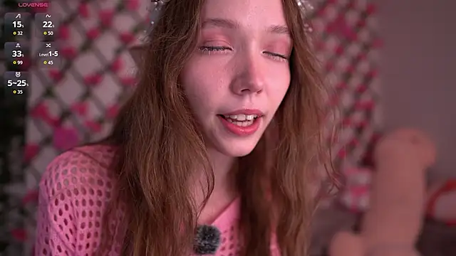 Petite Polly online show from November 2, 2025, 6:10 pm