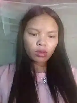 hello-cute online show from November 10, 2025, 2:05 pm