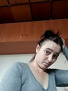 Snapshot of Ella-433 chatting on December 4, 2025, 10:13 am Ella-433 online show from December 4, 2025, 10:13 am