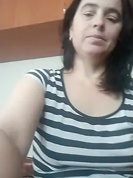 Snapshot of Ella-433 chatting on January 18, 2026, 8:07 am Ella-433 online show from January 18, 2026, 8:07 am