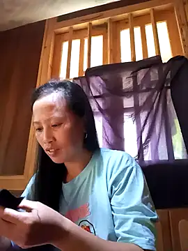 jerry-xx online show from November 4, 2025, 8:46 am