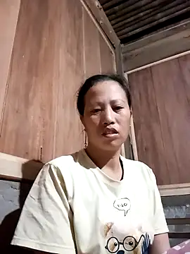 jerry-xx online show from November 12, 2025, 7:46 pm