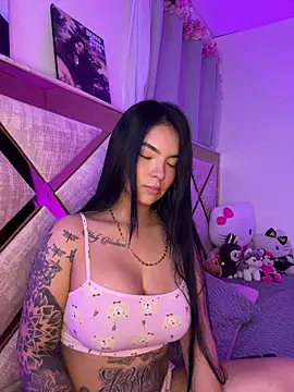 Snapshot of Kiity- chatting on November 5, 2025, 7:41 am Kiity- online show from November 5, 2025, 7:41 am