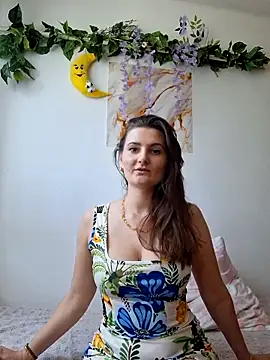 Snapshot of Nika_aa chatting on May 3, 2026, 12:33 pm Nika aa online show from May 3, 2026, 12:33 pm