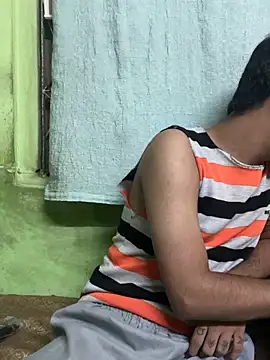 foxythebold online show from October 24, 2025, 6:37 pm