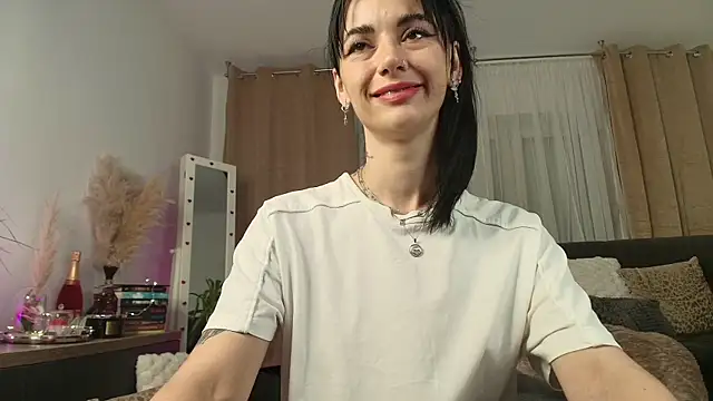 JacquelineHex online show from July 5, 2026, 2:18 am