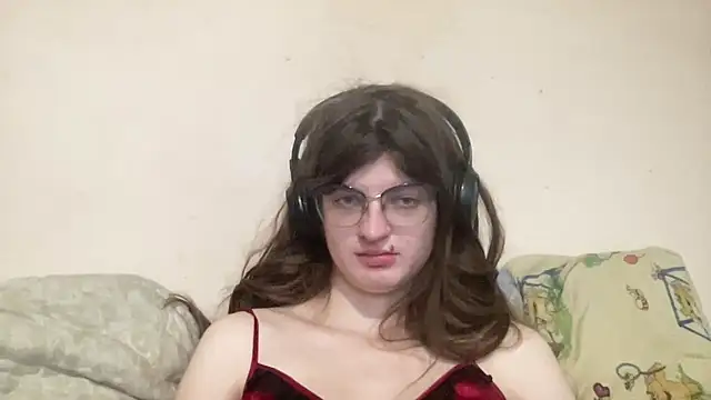 Snapshot of NikaXZimax chatting on November 11, 2025, 8:25 am NikaXZimax online show from November 11, 2025, 8:25 am