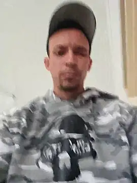 Snapshot of Racso100 chatting on November 18, 2025, 3:16 pm Racso100 online show from November 18, 2025, 3:16 pm