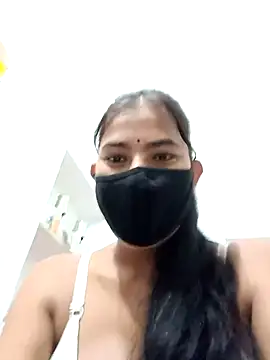 Hot radhaji online show from October 28, 2025, 12:09 pm