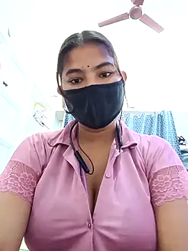 Hot radhaji online show from March 6, 2026, 1:35 am