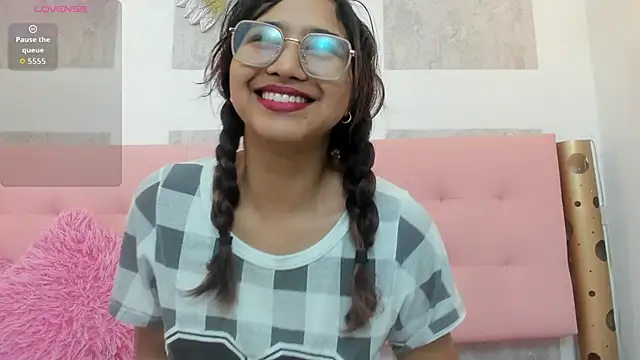 Snapshot of SamanthaFox_8 chatting on October 9, 2025, 11:30 am SamanthaFox 8 online show from October 9, 2025, 11:30 am