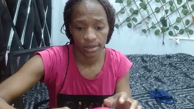Melani ebony online show from April 15, 2026, 1:40 pm