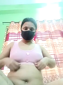 Snapshot of Megla879 chatting on November 27, 2025, 6:26 am Megla879 online show from November 27, 2025, 6:26 am