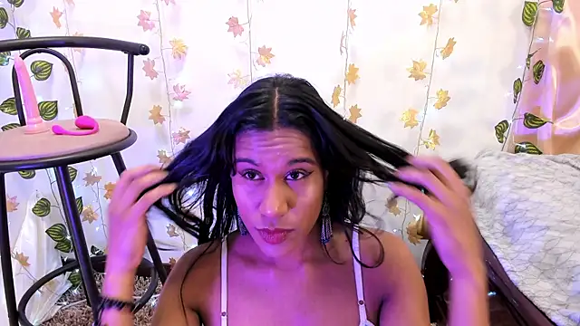 Snapshot of Godess_Mar chatting on November 19, 2025, 8:42 pm Godess Mar online show from November 19, 2025, 8:42 pm