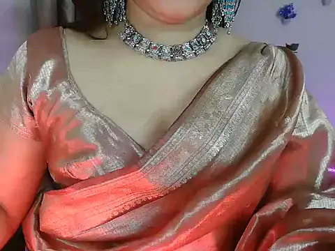 Snapshot of Royal_zara chatting on November 1, 2025, 5:59 pm Royal zara online show from November 1, 2025, 5:59 pm