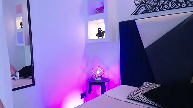 Emo Boy  online show from February 2, 2026, 8:07 pm