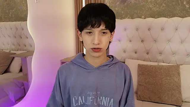 Emo Boy  online show from June 10, 2026, 2:38 pm
