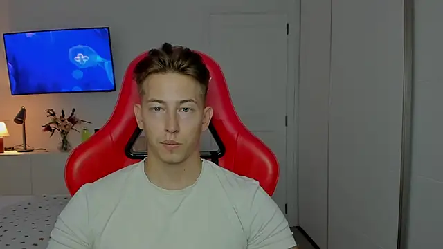 Snapshot of find0m_master chatting on October 18, 2025, 3:13 pm find0m master online show from October 18, 2025, 3:13 pm