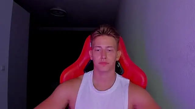 Snapshot of find0m_master chatting on November 10, 2025, 9:47 pm find0m master online show from November 10, 2025, 9:47 pm