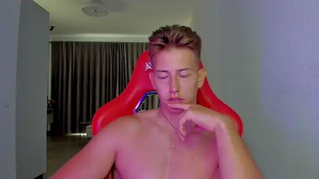 Snapshot of find0m_master chatting on November 11, 2025, 12:38 pm find0m master online show from November 11, 2025, 12:38 pm