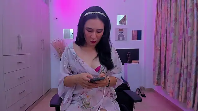 anna maya77 online show from October 12, 2025, 3:38 am