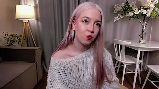 Snapshot of TinaStevenson chatting on October 22, 2025, 10:42 pm TinaStevenson online show from October 22, 2025, 10:42 pm