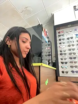 Snapshot of oralin chatting on October 31, 2025, 6:09 pm oralin online show from October 31, 2025, 6:09 pm