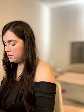 Snapshot of Isabella_LaRue chatting on January 9, 2026, 8:54 pm Isabella LaRue online show from January 9, 2026, 8:54 pm