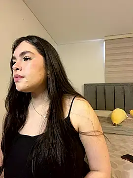 Snapshot of Isabella_LaRue chatting on January 16, 2026, 8:02 pm Isabella LaRue online show from January 16, 2026, 8:02 pm