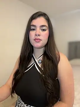 Snapshot of Isabella_LaRue chatting on March 23, 2026, 3:27 pm Isabella LaRue online show from March 23, 2026, 3:27 pm